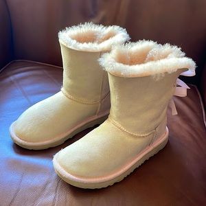 UGG Bailey Bow.  Girls Size 1.  Pink nubuck leather with pink bows.